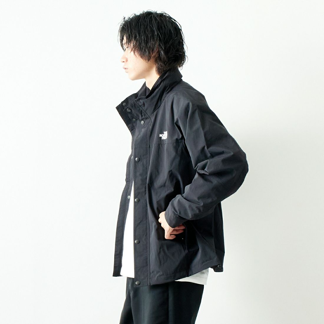 THE NORTH FACE [ザ ノースフェイス] ハイドレナウィンドジャケット [NP72131] K ﾌﾞﾗｯｸ &&モデル身長：182cm 着用サイズ：XL&&