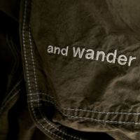 and wander [アンドワンダー] コーデュラコットンリップパンツ [5742182025]