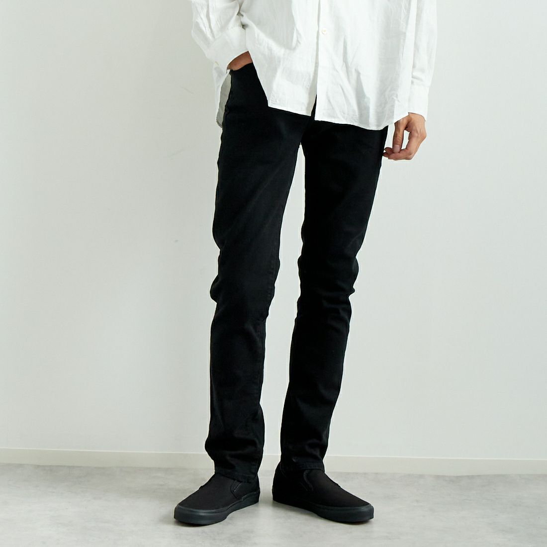 LEVI'S [リーバイス] 511 クラシック スリムストレッチブラックカラー