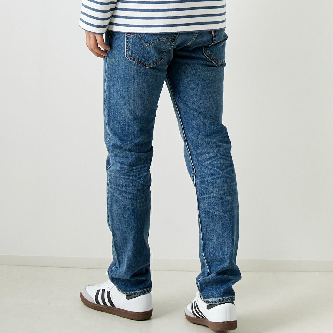 LEVI'S [リーバイス] レギュラーテーパード 502(TM) [29507-00] 63 MID VIN &&モデル身長：179cm 着用サイズ：30&&