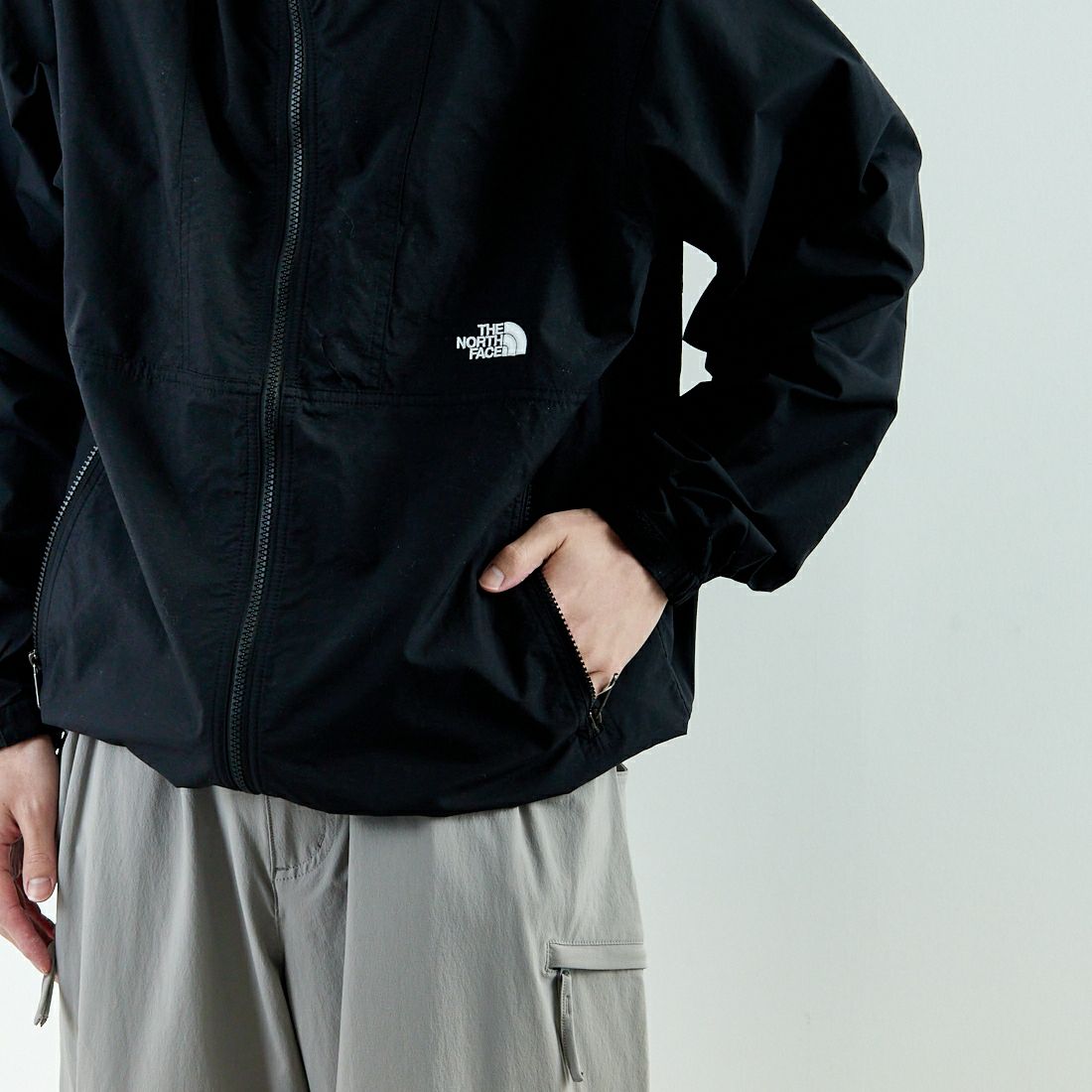 THE NORTH FACE [ザ ノースフェイス] コンパクトジャケット [NP72230] K ﾌﾞﾗｯｸ &&モデル身長：168cm 着用サイズ：M&&