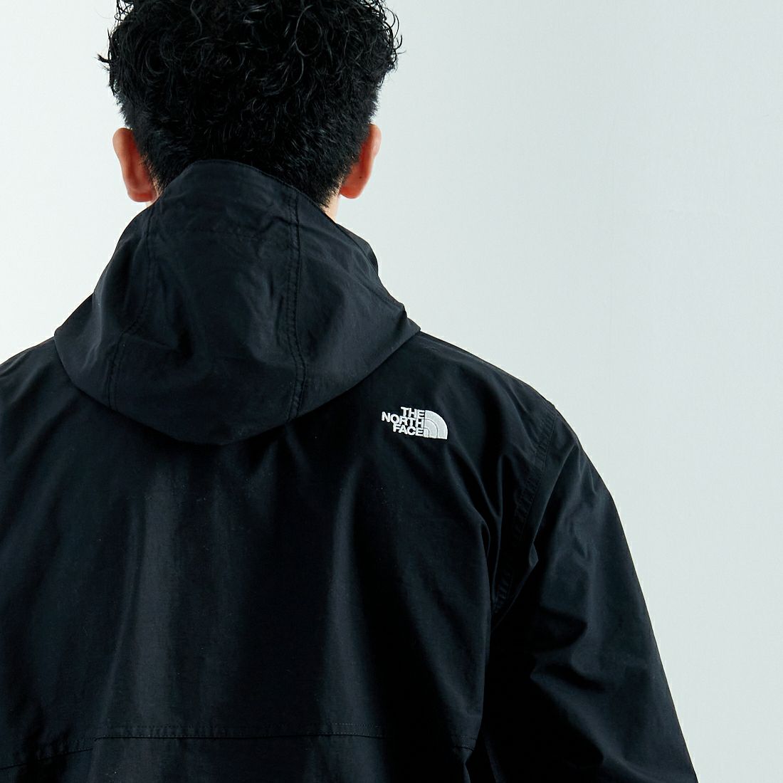 THE NORTH FACE [ザ ノースフェイス] コンパクトジャケット [NP72230] K ﾌﾞﾗｯｸ &&モデル身長：168cm 着用サイズ：M&&