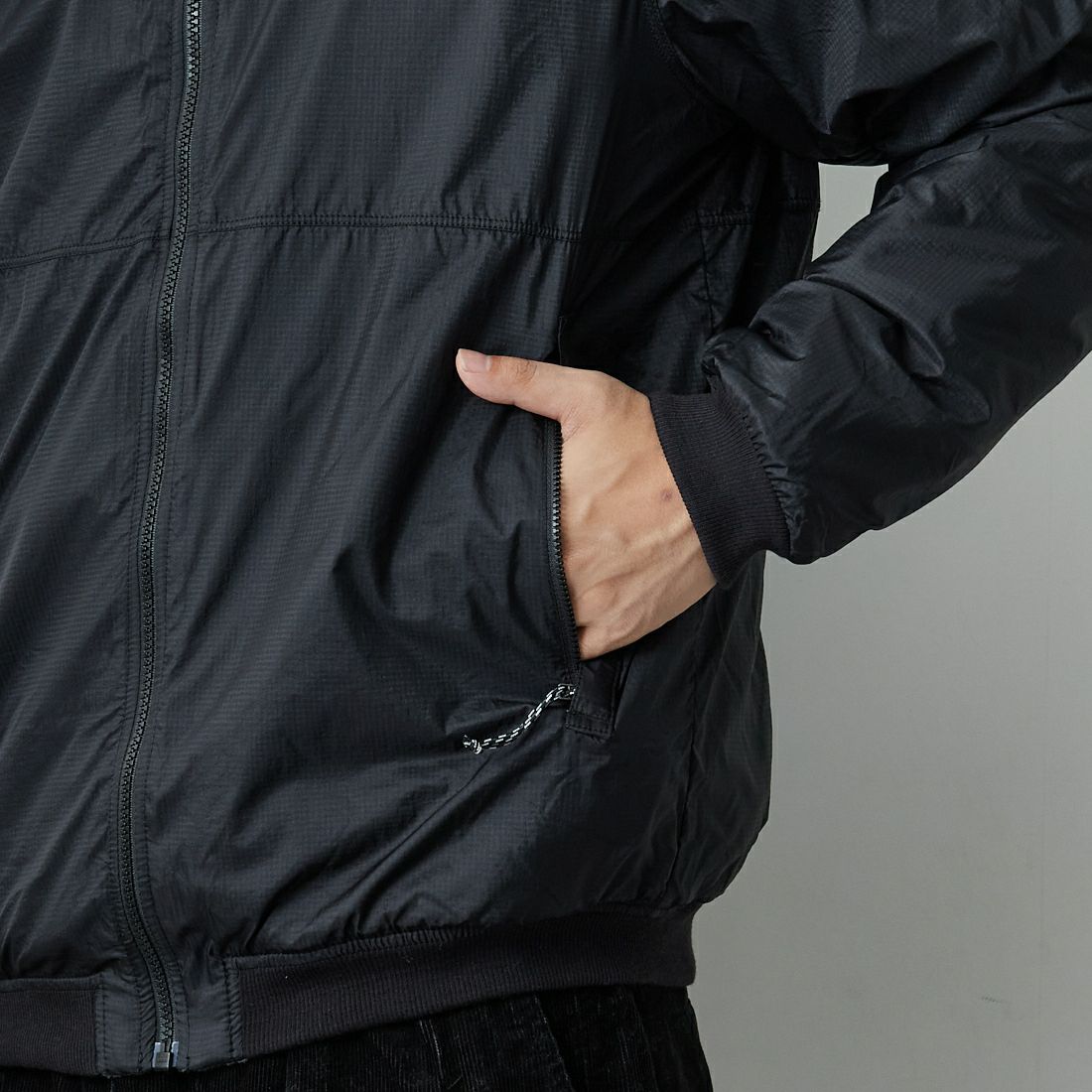 patagonia [パタゴニア] メンズ リバーシブル シェルド マイクロディニ ジャケット [26215] BLK &&モデル身長：179cm 着用サイズ：M&&