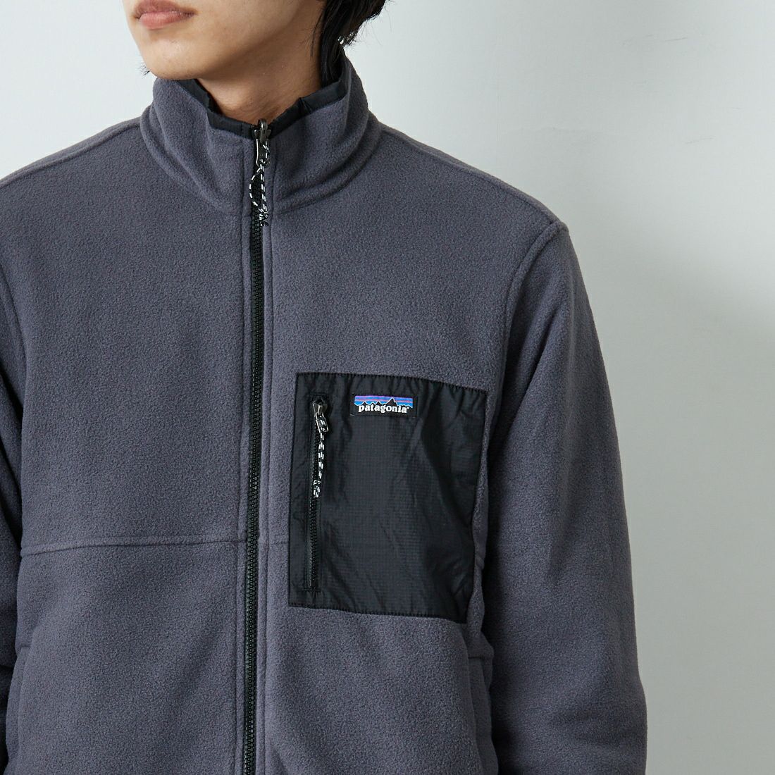 patagonia [パタゴニア] メンズ リバーシブル シェルド マイクロディニ ジャケット [26215] BLK &&モデル身長：179cm 着用サイズ：M&&