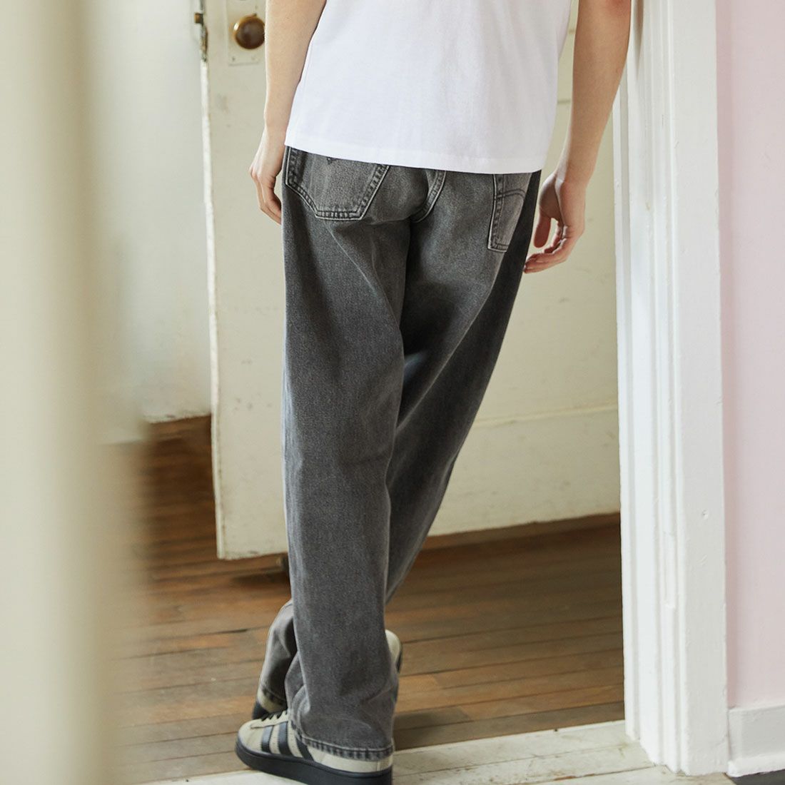 LEVI'S [リーバイス] SILVERTAB ルーズフィットデニムパンツ [A3421-00] 00 BLACK W &&モデル身長：175cm 着用サイズ：32&&