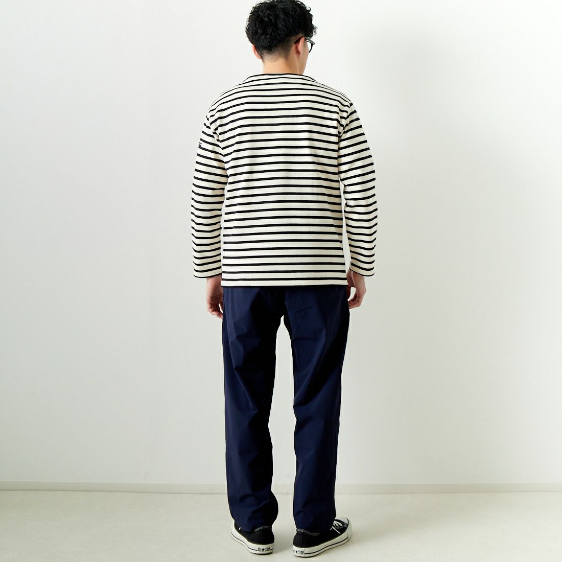 ST.JAMES [セントジェームス] バスクボーダーロングスリーブTシャツ [OUESSANT] ECR/NOI&&モデル身長：168cm 着用サイズ：4&&