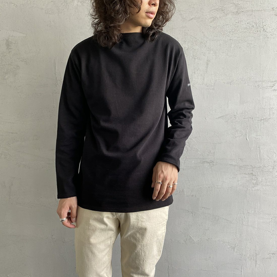 ST.JAMES [セントジェームス] バスクロングスリーブTシャツ [OUESSANT-SD] NOIR&&モデル身長：173cm 着用サイズ：5&&