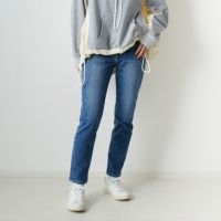 RED CARD TOKYO [レッドカード トーキョー] 30th Anniversary ハイライズ スリムテーパードデニム [26230301FMD] A-FINE MID&&モデル身長：160cm 着用サイズ：24&&