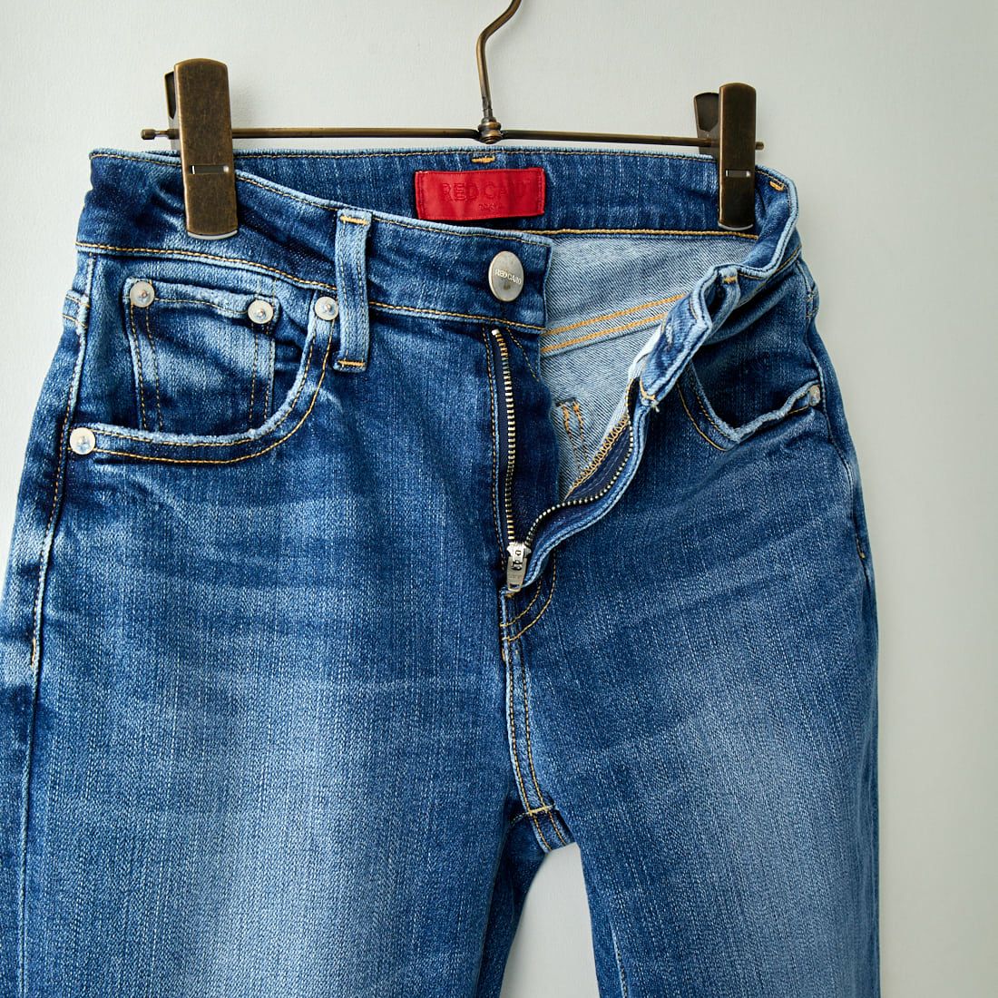 RED CARD TOKYO [レッドカード トーキョー] 30th Anniversary ハイライズ スリムテーパードデニム [26230301FMD] A-FINE MID