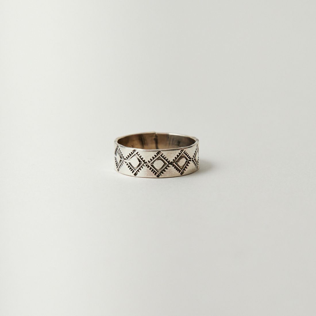 Indian Jewelry [インディアンジュエリー] コーラルリング [CORAL-RING 
