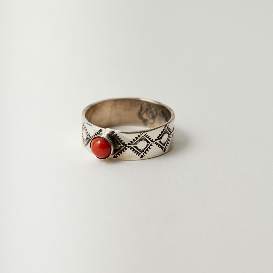 Indian Jewelry [インディアンジュエリー] コーラルリング [CORAL-RING]