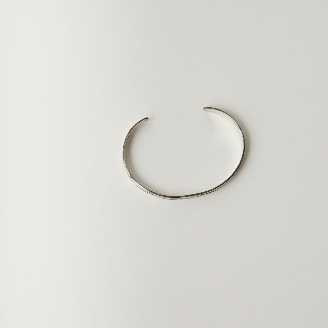 Indian Jewelry [インディアンジュエリー] スタンプワークバングル [STAMP-BRACELET-D] SILVER