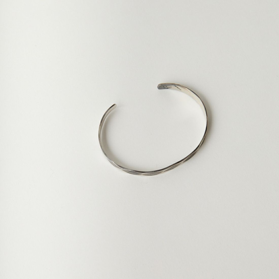 Indian Jewelry [インディアンジュエリー] スタンプワークバングル [STAMP-BRACELET-C] SILVER