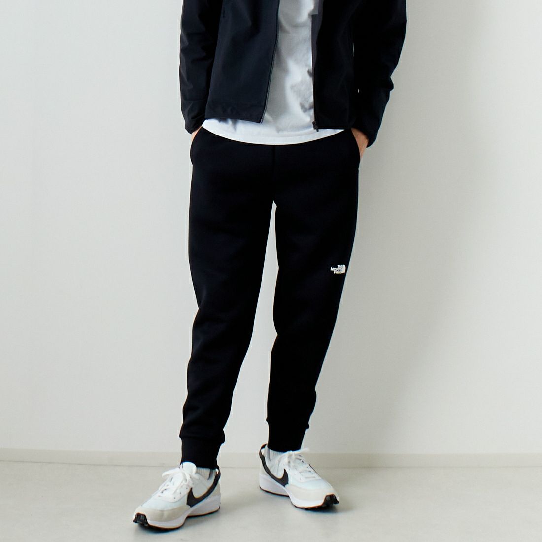 THE NORTH FACE [ザ ノースフェイス] テックエアースウェットジョガーパンツ [NB32387] K ﾌﾞﾗｯｸ &&モデル身長：182cm 着用サイズ：L&&