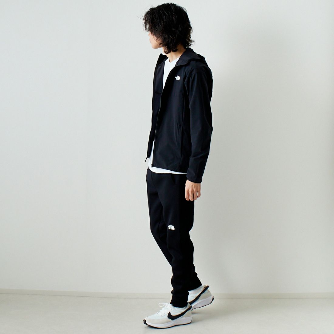 THE NORTH FACE [ザ ノースフェイス] テックエアースウェットジョガーパンツ [NB32387] K ﾌﾞﾗｯｸ &&モデル身長：182cm 着用サイズ：L&&