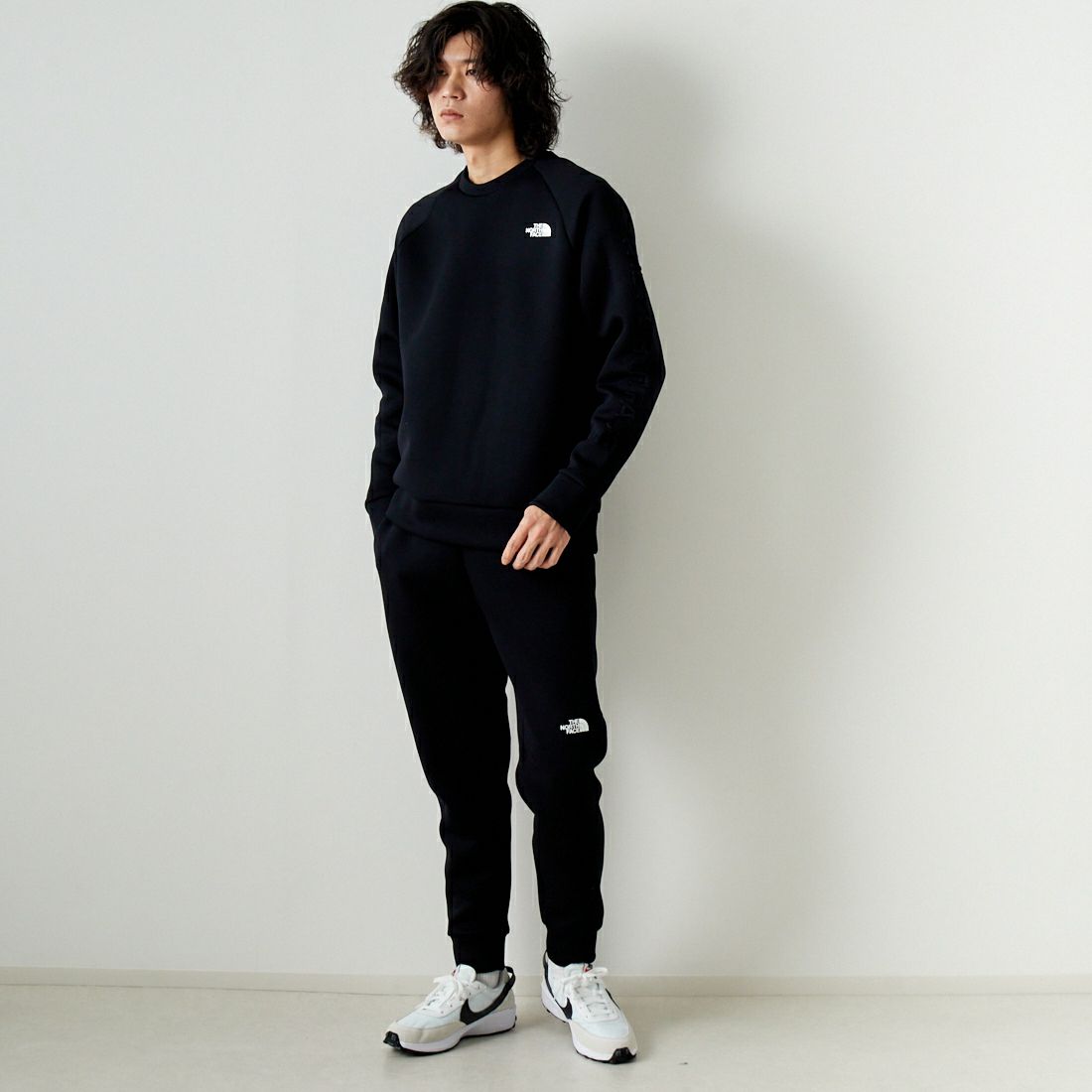 THE NORTH FACE [ザ ノースフェイス] テックエアースウェットジョガーパンツ [NB32387] K ﾌﾞﾗｯｸ &&モデル身長：182cm 着用サイズ：L&&
