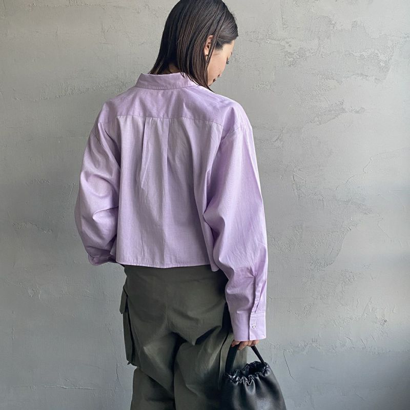 UNIVERSAL OVERALL [ユニバーサルオーバーオール] 別注 クロップド丈 ビッグポケットシャツ [U2313158IN-JF] PINK&&モデル身長：163cm 着用サイズ：F&&