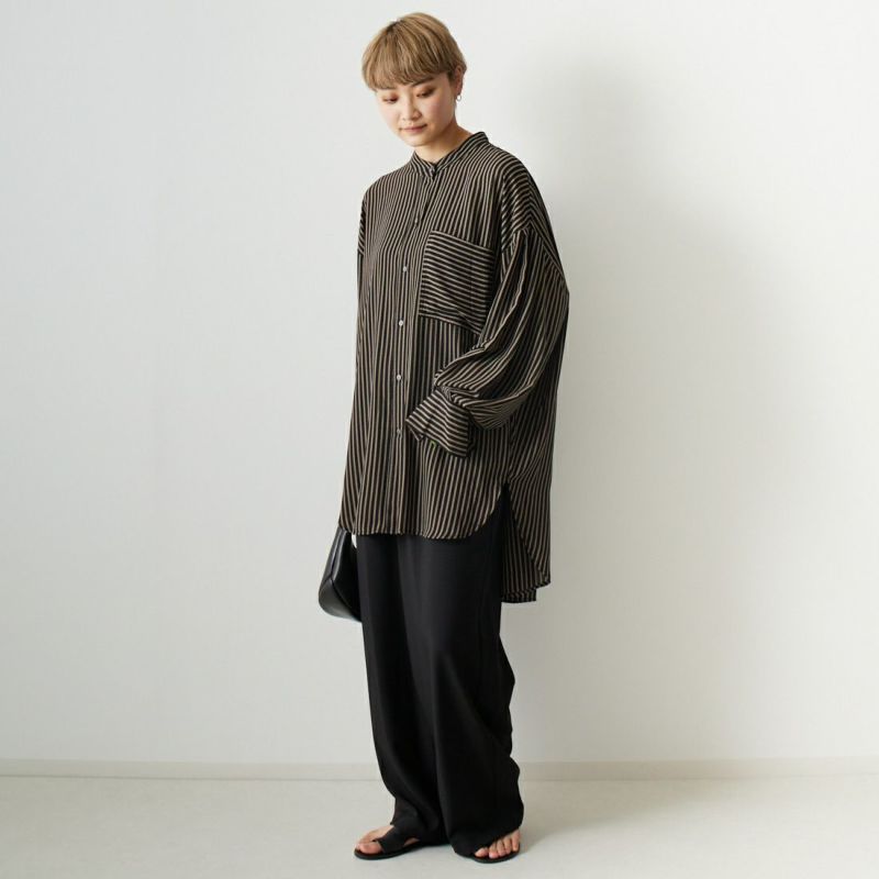CHIGNON [シニヨン] ストライプオーバーシャツ [1622-462KK] BLACK &&モデル身長：160cm 着用サイズ：F&&