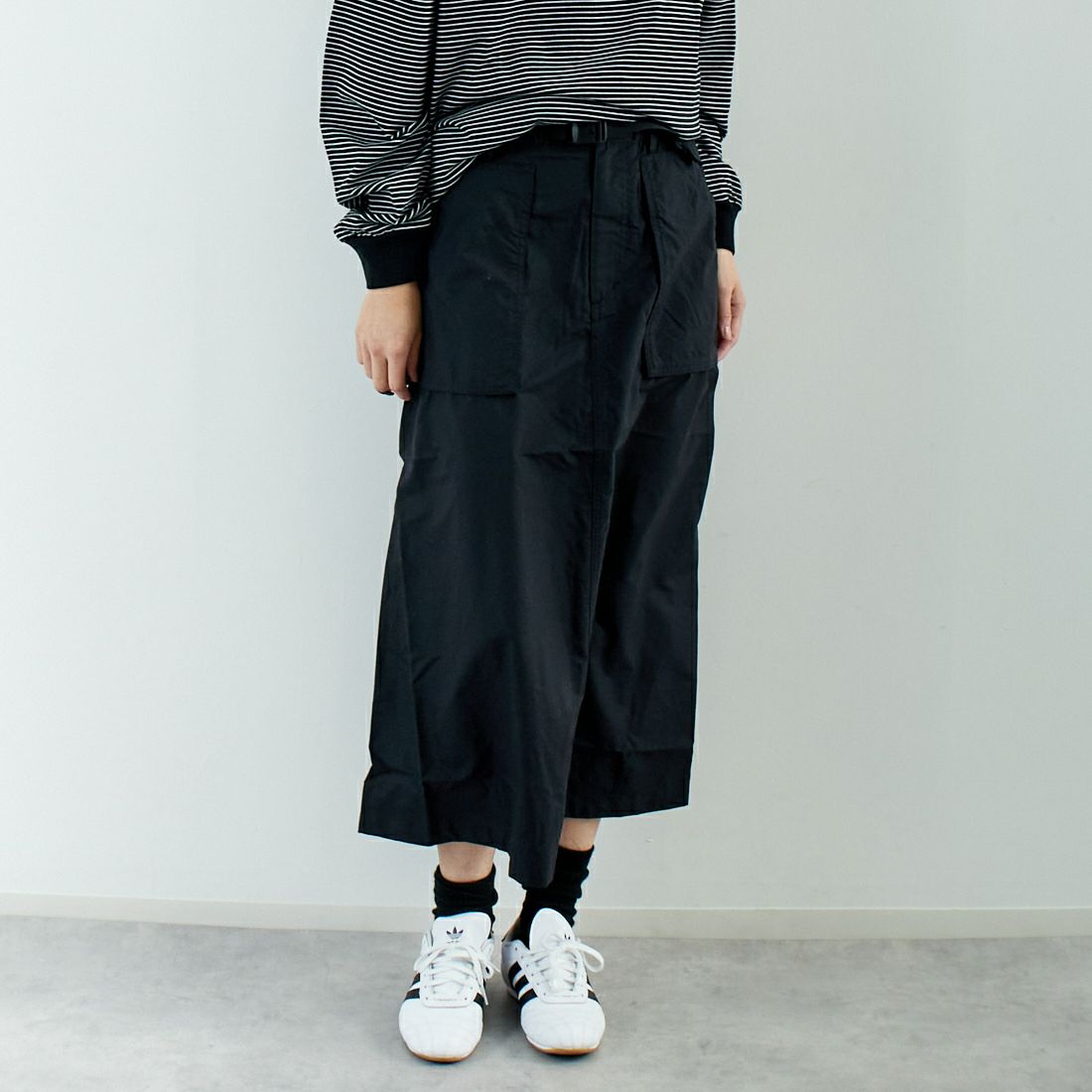 THE NORTH FACE [ザ ノースフェイス] コンパクトスカート [NBW32330] K &&モデル身長：167cm 着用サイズ：M&&
