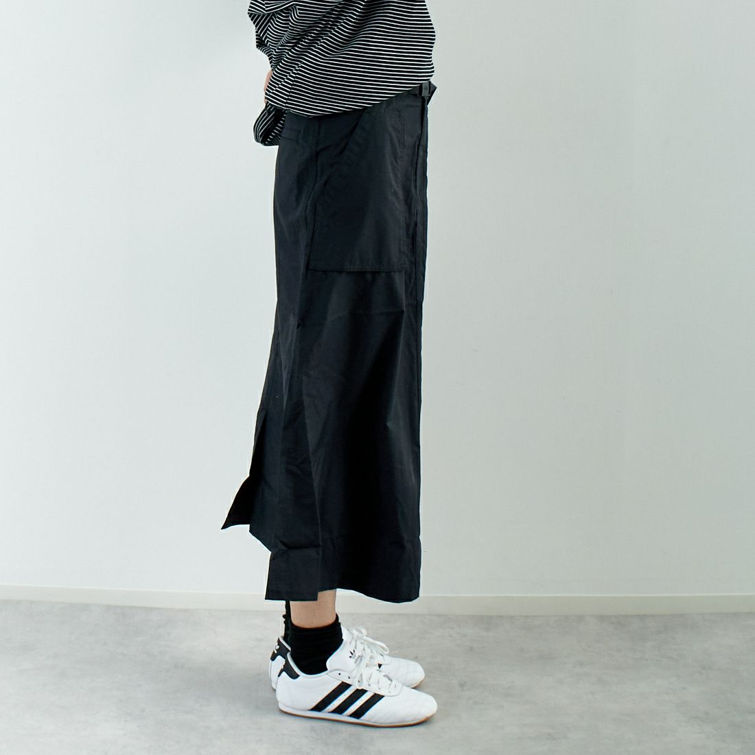 THE NORTH FACE [ザ ノースフェイス] コンパクトスカート [NBW32330] K &&モデル身長：167cm 着用サイズ：M&&