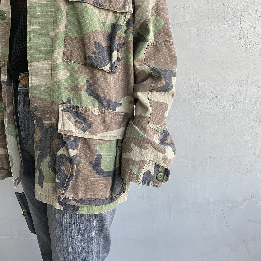 ROTHCO [ロスコ] BDU シャツジャケット [BDSH-OZONE] WOODLAND &&モデル身長：163cm 着用サイズ：XS&&