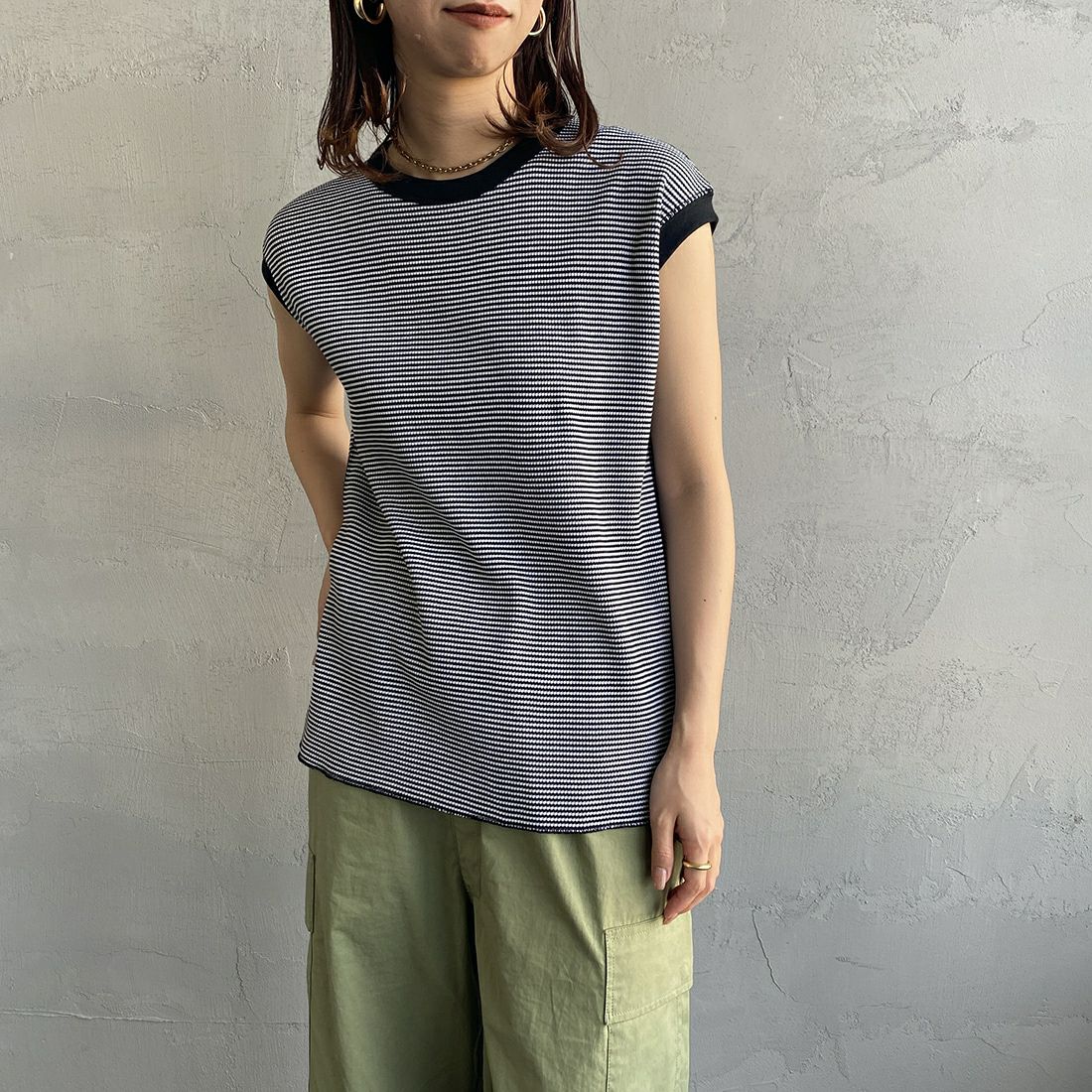 Health knit [ヘルスニット] 別注 ノースリーブワッフルTシャツ [HR2301L004IN-JF] BLACK &&モデル身長：163cm 着用サイズ：F&&