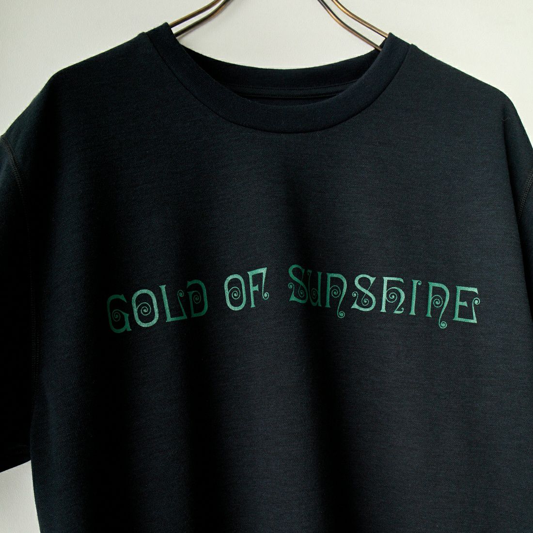 South2West8 [サウスツーウエストエイト] GOLD OF SUNSHINE クルーネックTシャツ [MR836] B BLACK