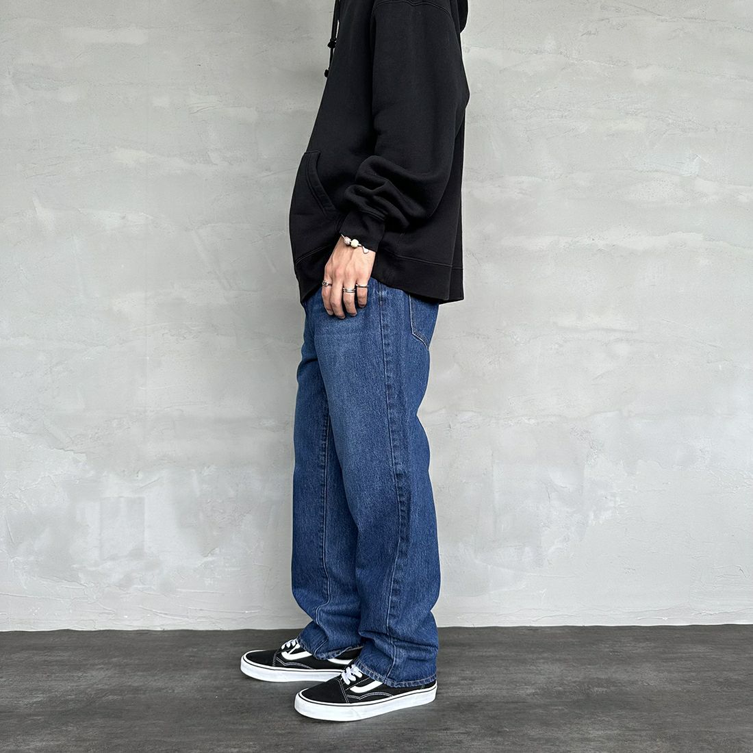 NEEDBY heritage [ニードバイヘリテージ] 別注 JOE ストレートデニム [JOE-JF] DB &&モデル身長：173cm 着用サイズ：31&&