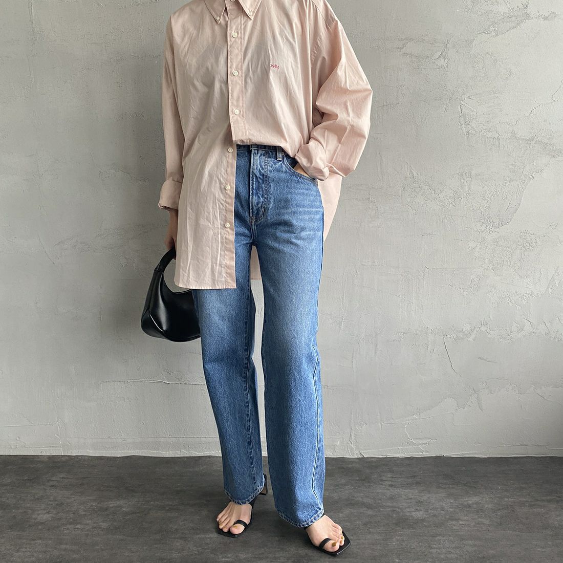 NEEDBY heritage [ニードバイヘリテージ] 別注 JOE ストレートデニム [JOE-JF] MB &&モデル身長：160cm 着用サイズ：27&&