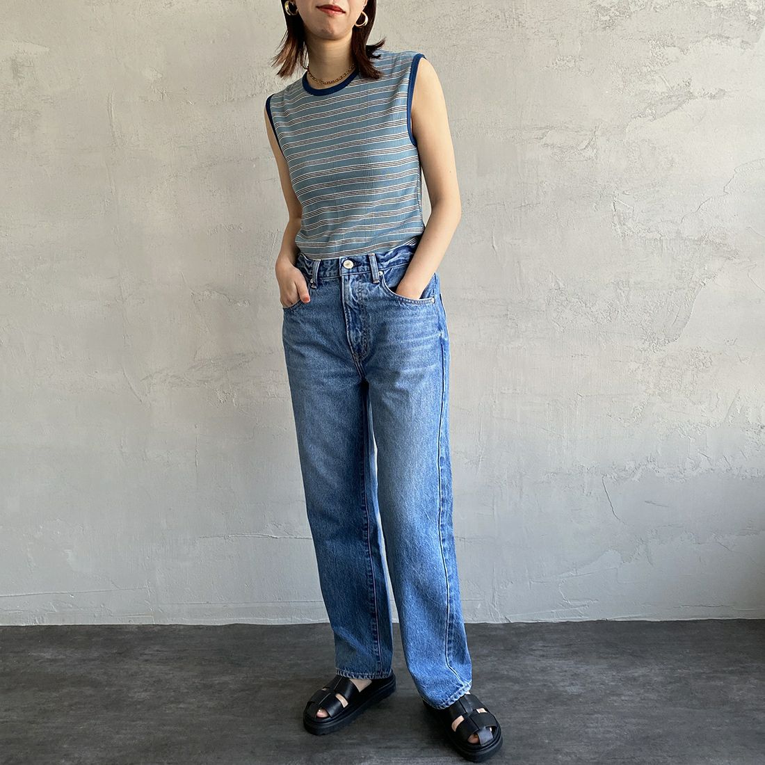 NEEDBY heritage [ニードバイヘリテージ] 別注 JOE ストレートデニム [JOE-JF] MB &&モデル身長：160cm 着用サイズ：27&&