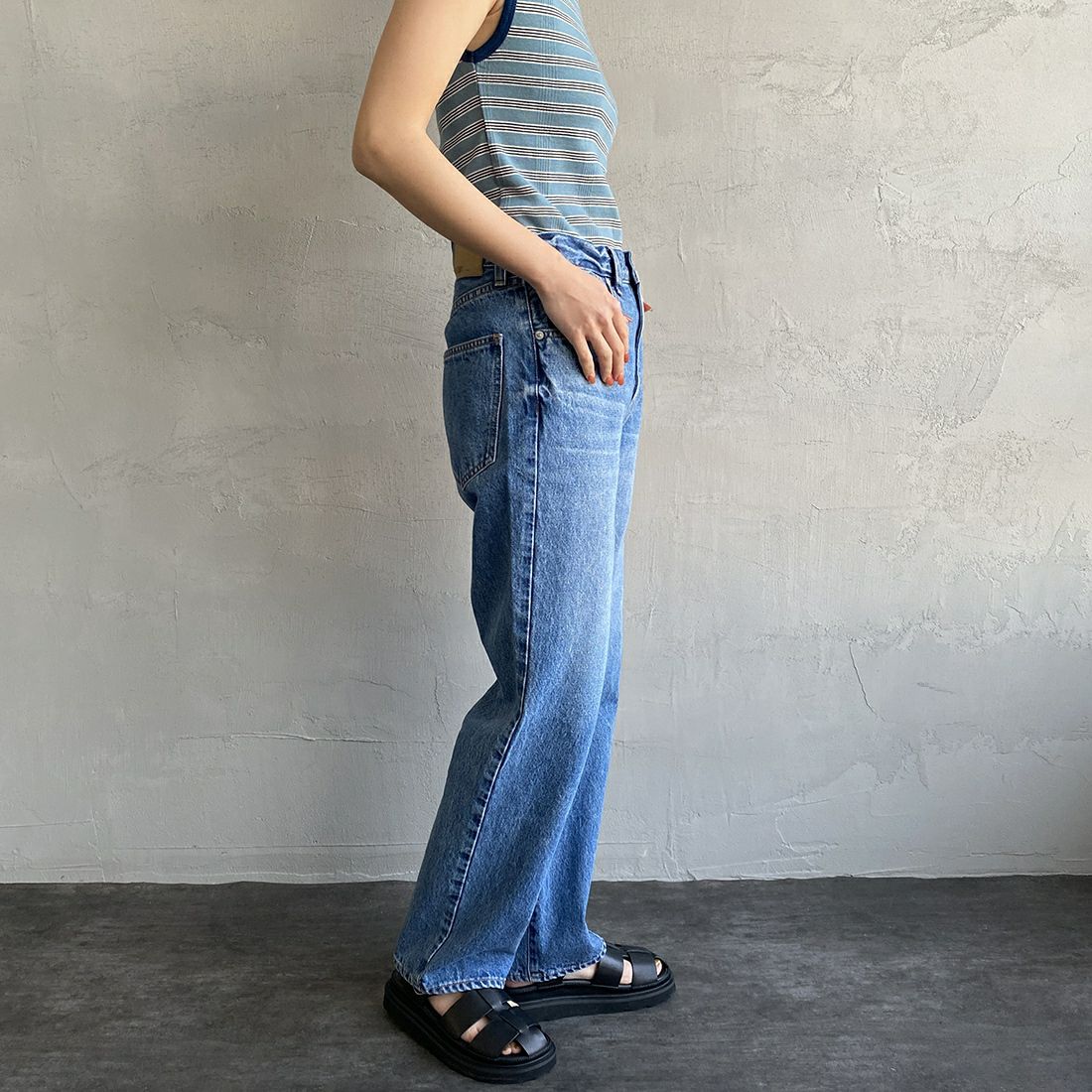 NEEDBY heritage [ニードバイヘリテージ] 別注 JOE ストレートデニム [JOE-JF] MB &&モデル身長：160cm 着用サイズ：27&&