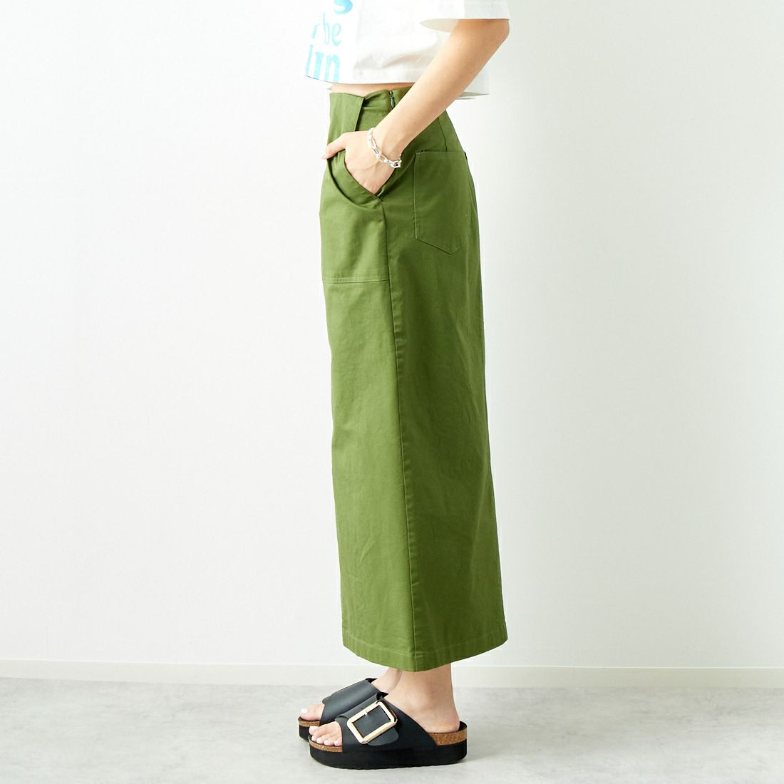 Jeans Factory Clothes [ジーンズファクトリークローズ] コットンストレッチタイトベイカースカート [ISJF-01] KHAKI &&モデル身長：167cm 着用サイズ：40&&