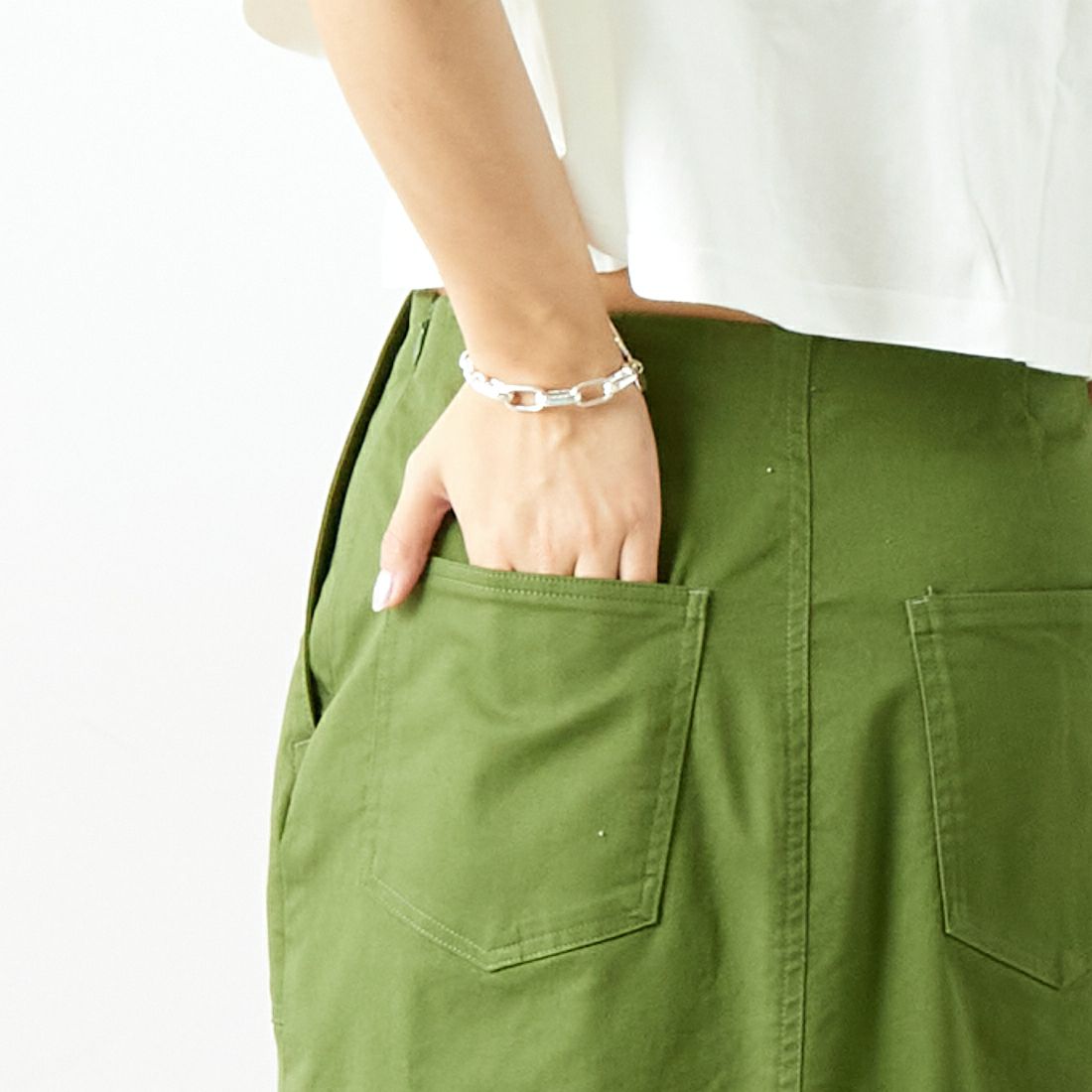 Jeans Factory Clothes [ジーンズファクトリークローズ] コットンストレッチタイトベイカースカート [ISJF-01] KHAKI &&モデル身長：167cm 着用サイズ：40&&