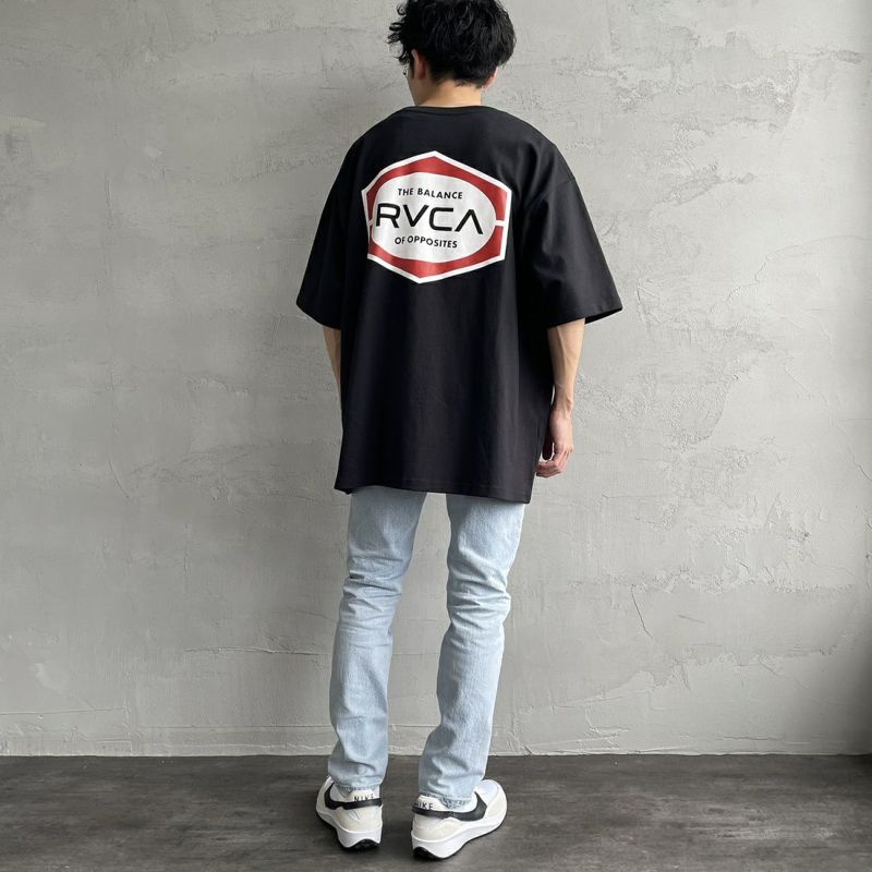 RVCA [ルーカ] INDUSTRIAL バックプリントTシャツ [BD041-224] BLK &&モデル身長：168cm 着用サイズ：XL&&