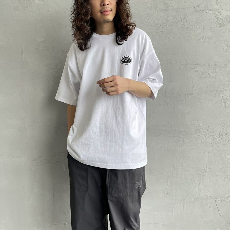 RVCA [ルーカ] INDUSTRIAL バックプリントTシャツ [BD041-224] WHT &&モデル身長：173cm 着用サイズ：L&&