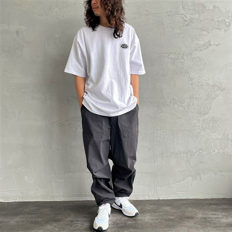 RVCA [ルーカ] INDUSTRIAL バックプリントTシャツ [BD041-224] WHT &&モデル身長：173cm 着用サイズ：L&&