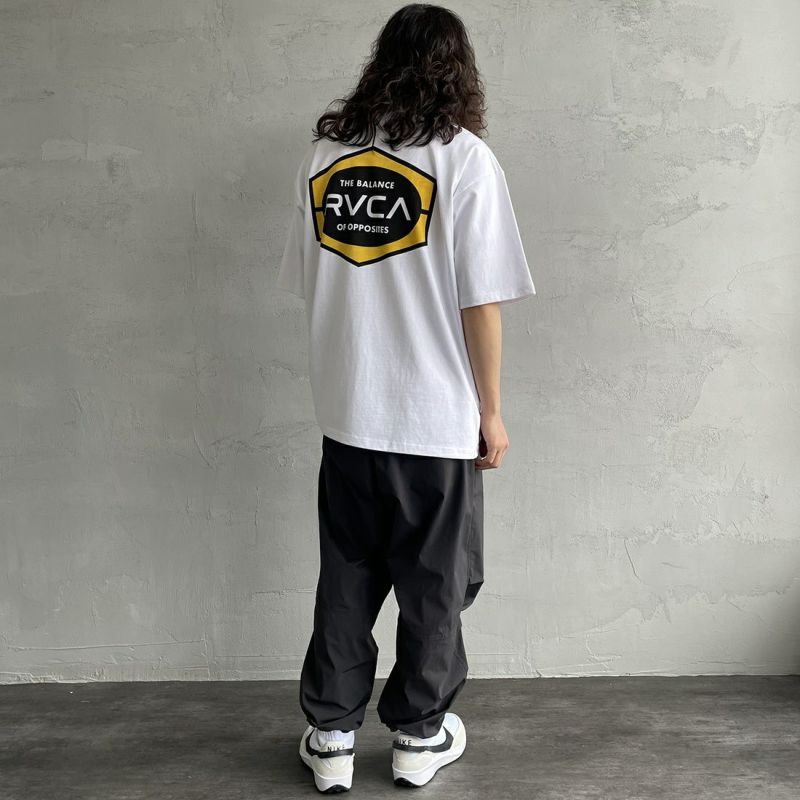 RVCA [ルーカ] INDUSTRIAL バックプリントTシャツ [BD041-224] WHT &&モデル身長：173cm 着用サイズ：L&&