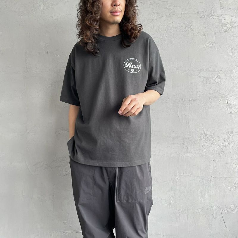 RVCA [ルーカ] PILS サークルロゴ バックプリントTシャツ [BD041-226] BLK &&モデル身長：173cm 着用サイズ：M&&