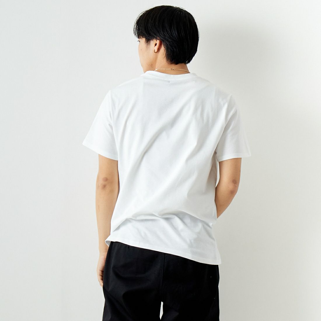 A.P.C. [アー・ペー・セー] RUE MADAMEプリントTシャツ [PETITE-RUE-MADAME] 90 BLANC &&モデル身長：179cm 着用サイズ：L&&