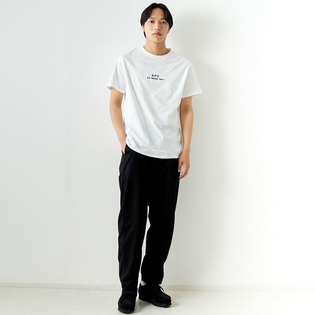 A.P.C. [アー・ペー・セー] RUE MADAMEプリントTシャツ [PETITE-RUE-MADAME] 90 BLANC &&モデル身長：179cm 着用サイズ：L&&