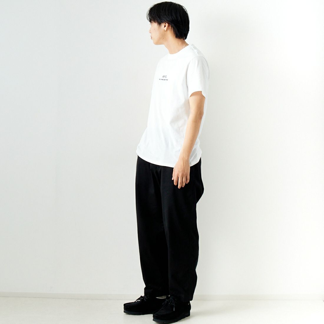 A.P.C. [アー・ペー・セー] RUE MADAMEプリントTシャツ [PETITE-RUE-MADAME] 90 BLANC &&モデル身長：179cm 着用サイズ：L&&