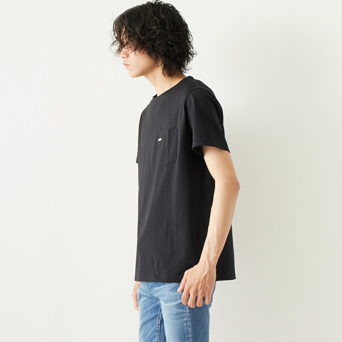 A.P.C. [アー・ペー・セー] ポケットTシャツ [POCKET-EMB-T] 99NOIR &&モデル身長：182cm 着用サイズ：L&&