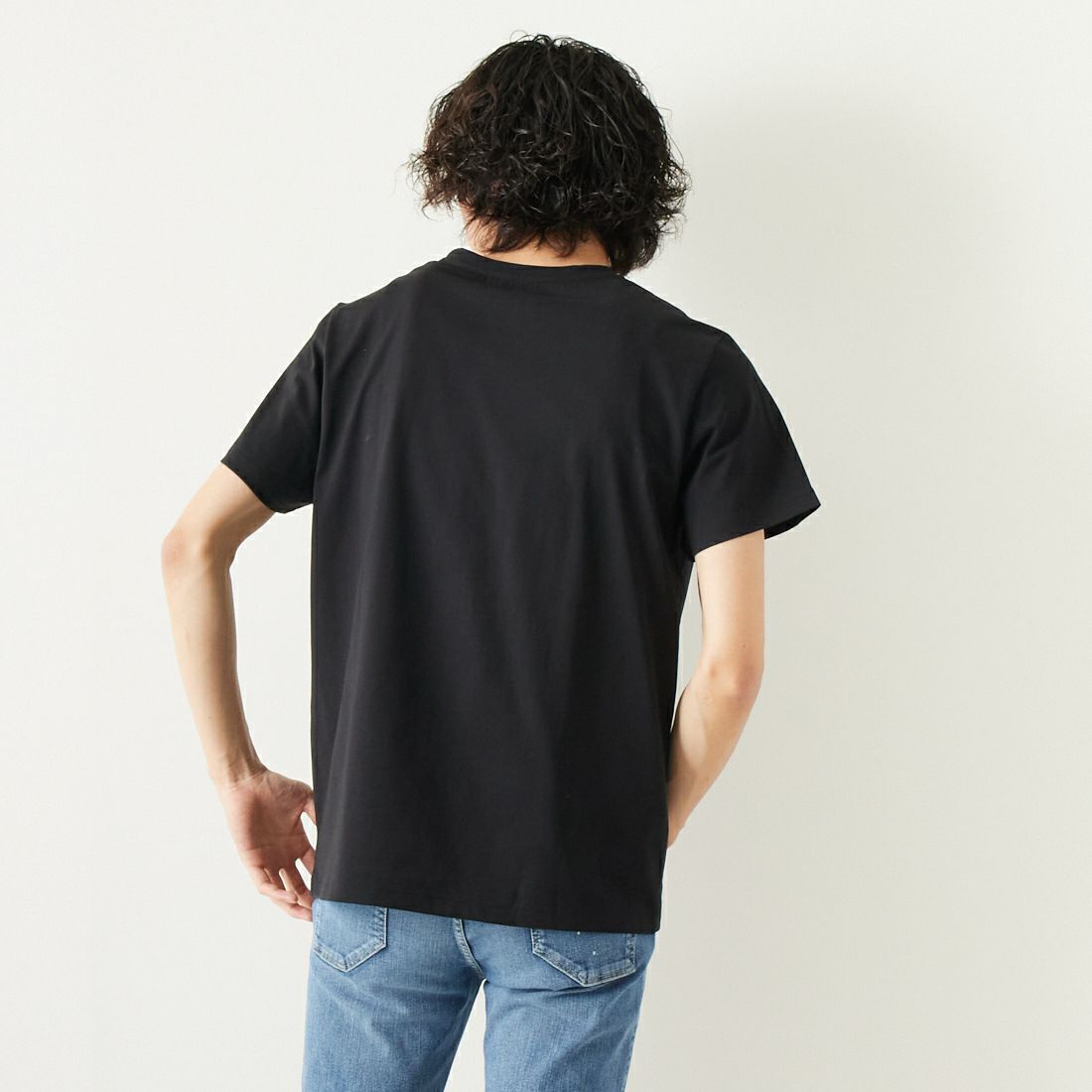 A.P.C. [アー・ペー・セー] ポケットTシャツ [POCKET-EMB-T] 99NOIR &&モデル身長：182cm 着用サイズ：L&&