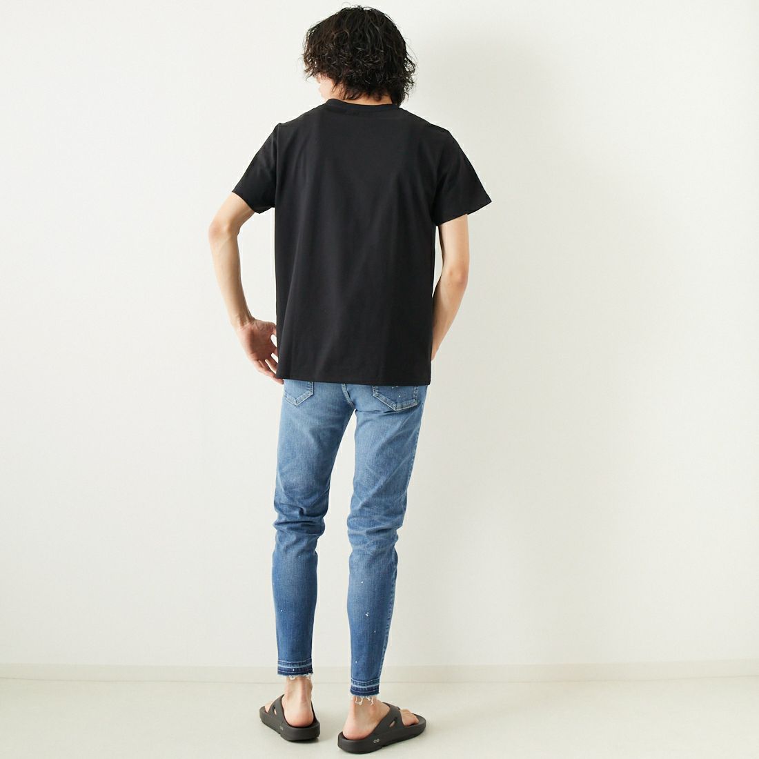 A.P.C. [アー・ペー・セー] ポケットTシャツ [POCKET-EMB-T] 99NOIR &&モデル身長：182cm 着用サイズ：L&&