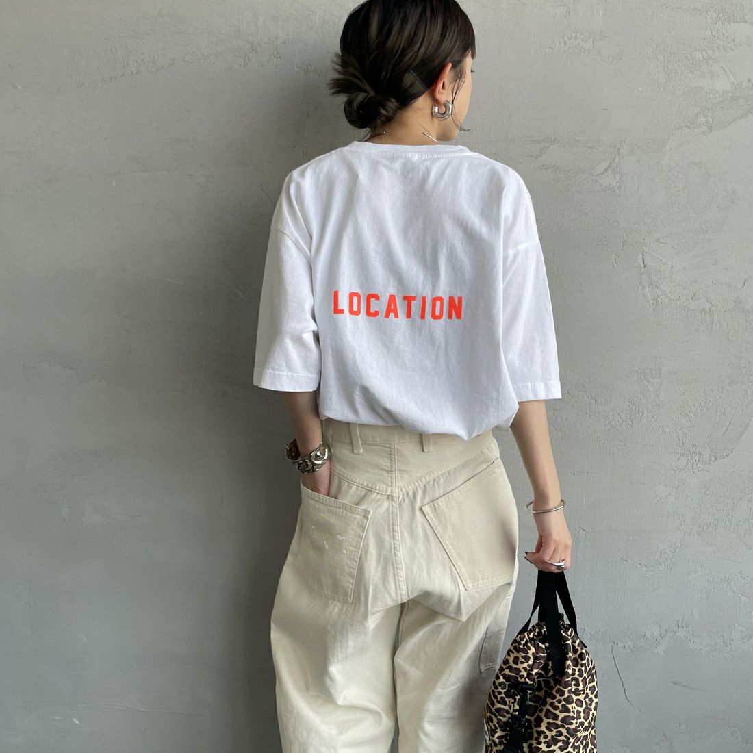 FUNG [ファング] VACATION カットオフプリントTシャツ [VACATION] WH/ORANGE &&モデル身長：150cm 着用サイズ：M&&