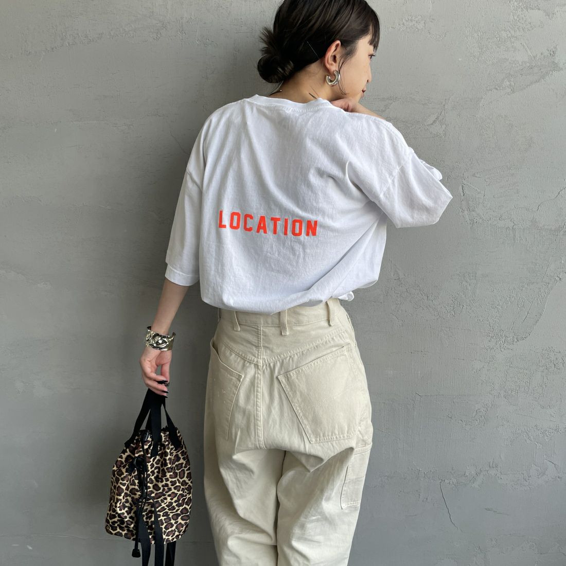 FUNG [ファング] VACATION カットオフプリントTシャツ [VACATION] WH/ORANGE &&モデル身長：150cm 着用サイズ：M&&