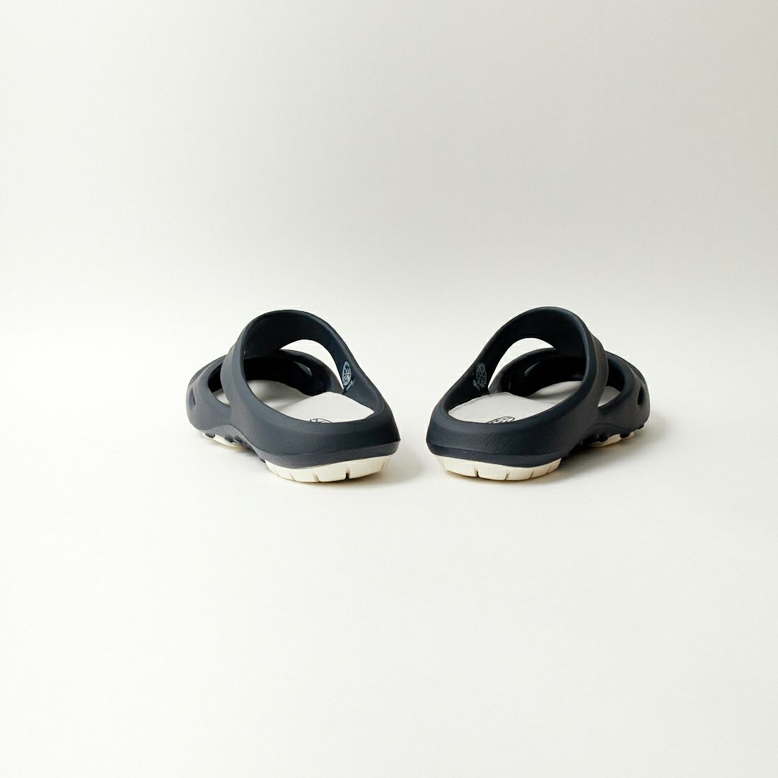 KEEN [キーン] SHANTI シャンティ [1026241] BLK IRIS/W