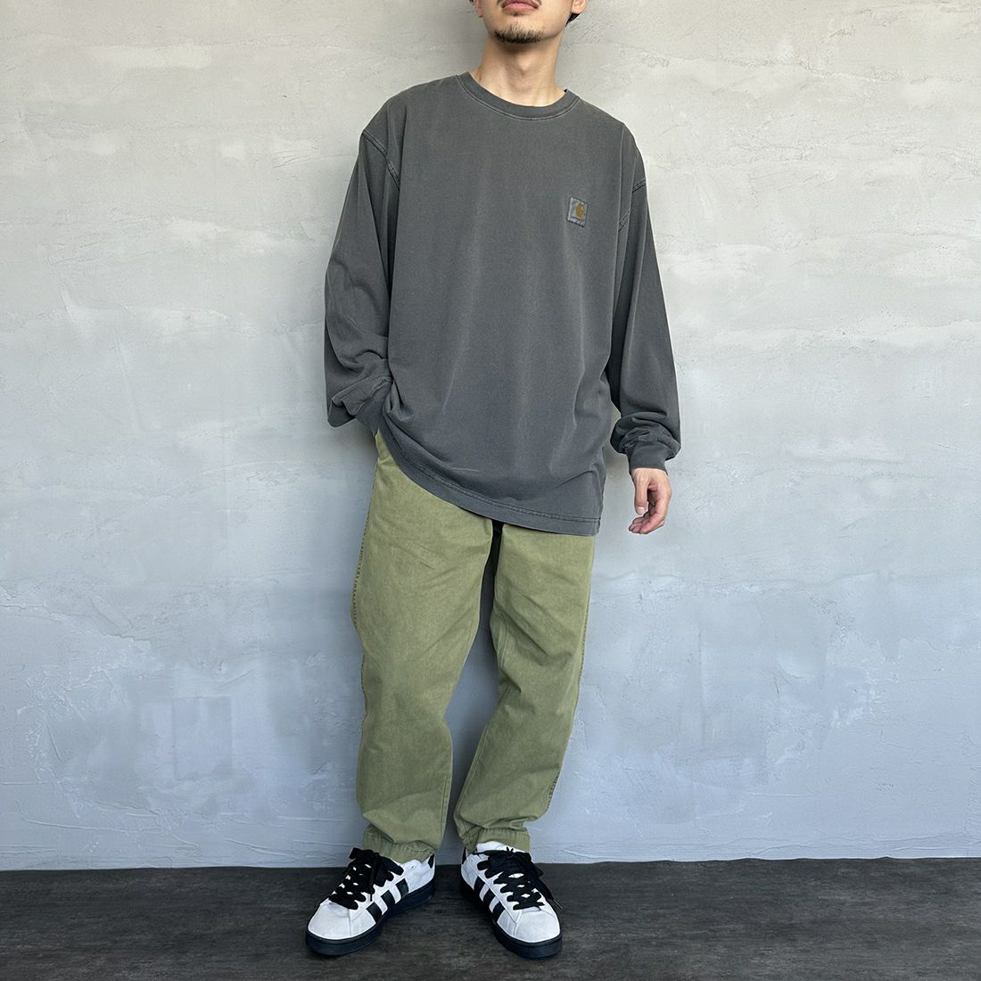 carhartt WIP [カーハートダブリューアイピー] ロングスリーブネルソンTシャツ [I029948] BLACK &&モデル身長：168cm 着用サイズ：L&&