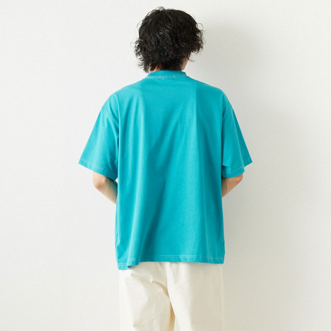 L.L.BEAN [エルエルビーン] バックパックポケットTシャツ [3275-2025] 別注 ダブルプリント ショートスリーブTシャツ [UST-22120IN-JF] 41 TEAL &&モデル身長：183cm 着用サイズ：L&&