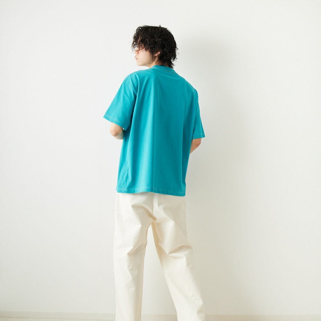 L.L.BEAN [エルエルビーン] バックパックポケットTシャツ [3275-2025] 別注 ダブルプリント ショートスリーブTシャツ [UST-22120IN-JF] 41 TEAL &&モデル身長：183cm 着用サイズ：L&&